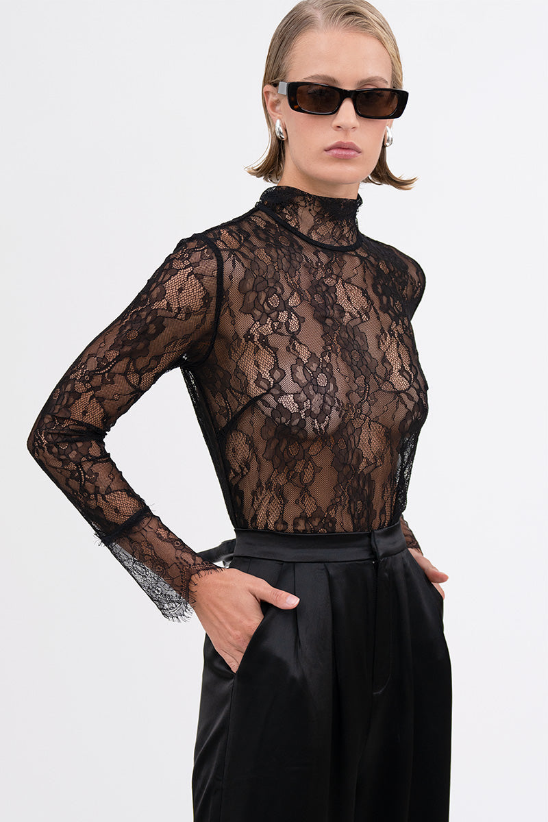 MARY LACE TOP