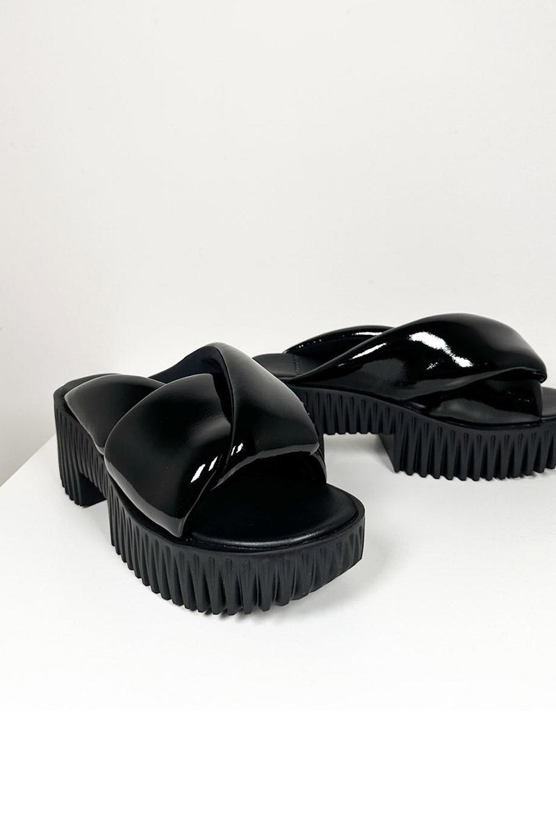 PLIA-ANDA PLATFORM SANDAL